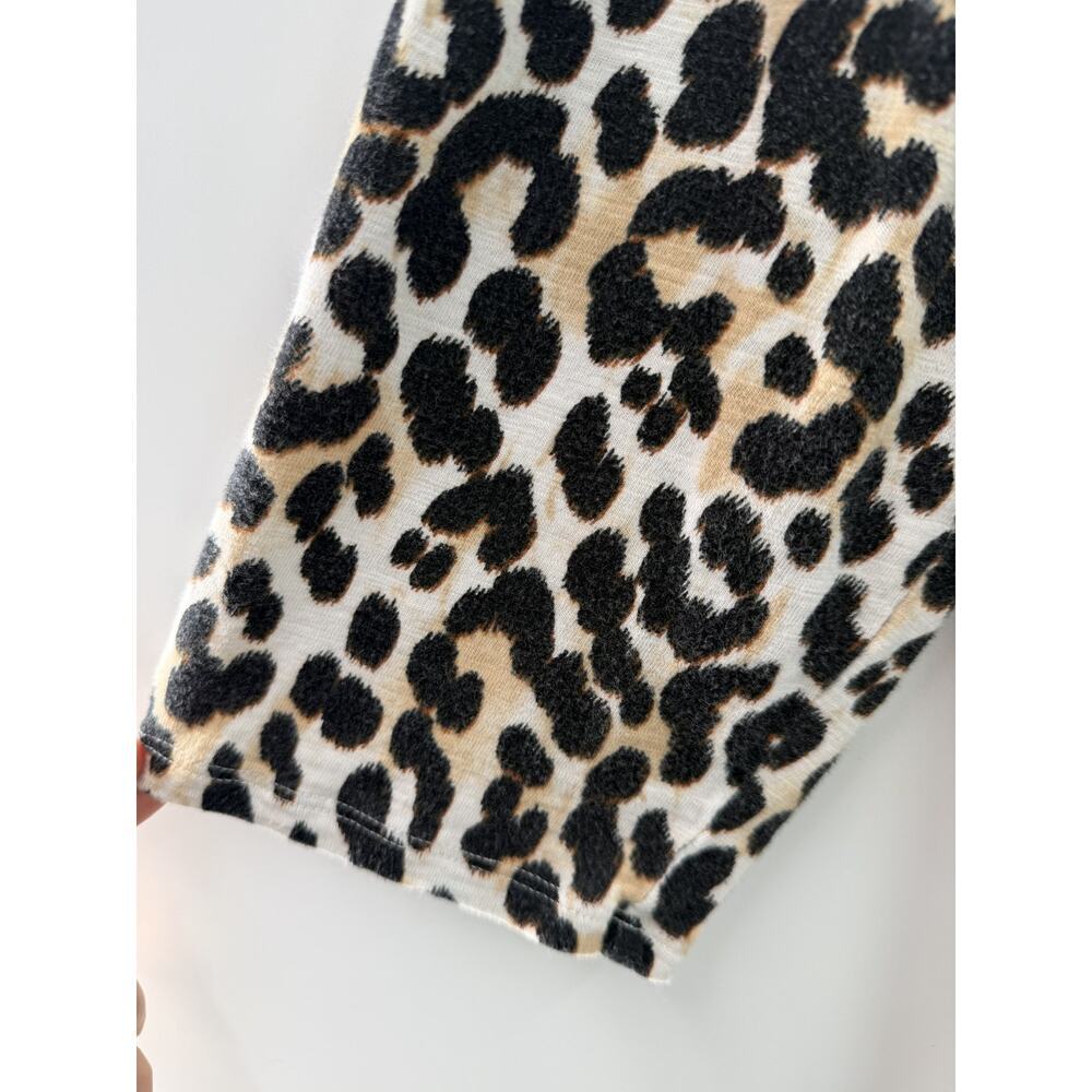 Chico's Women's Classic Everyday Casual Animal Print Knit Shirt Size 4 (XXL) - Picture 4 of 9